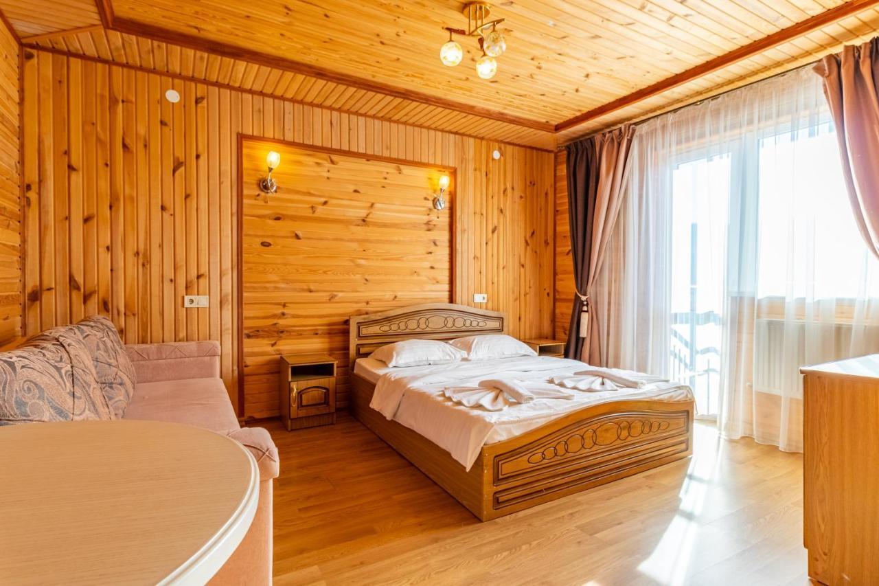 Zeleniy Bir Hotel Bukovel Bagian luar foto