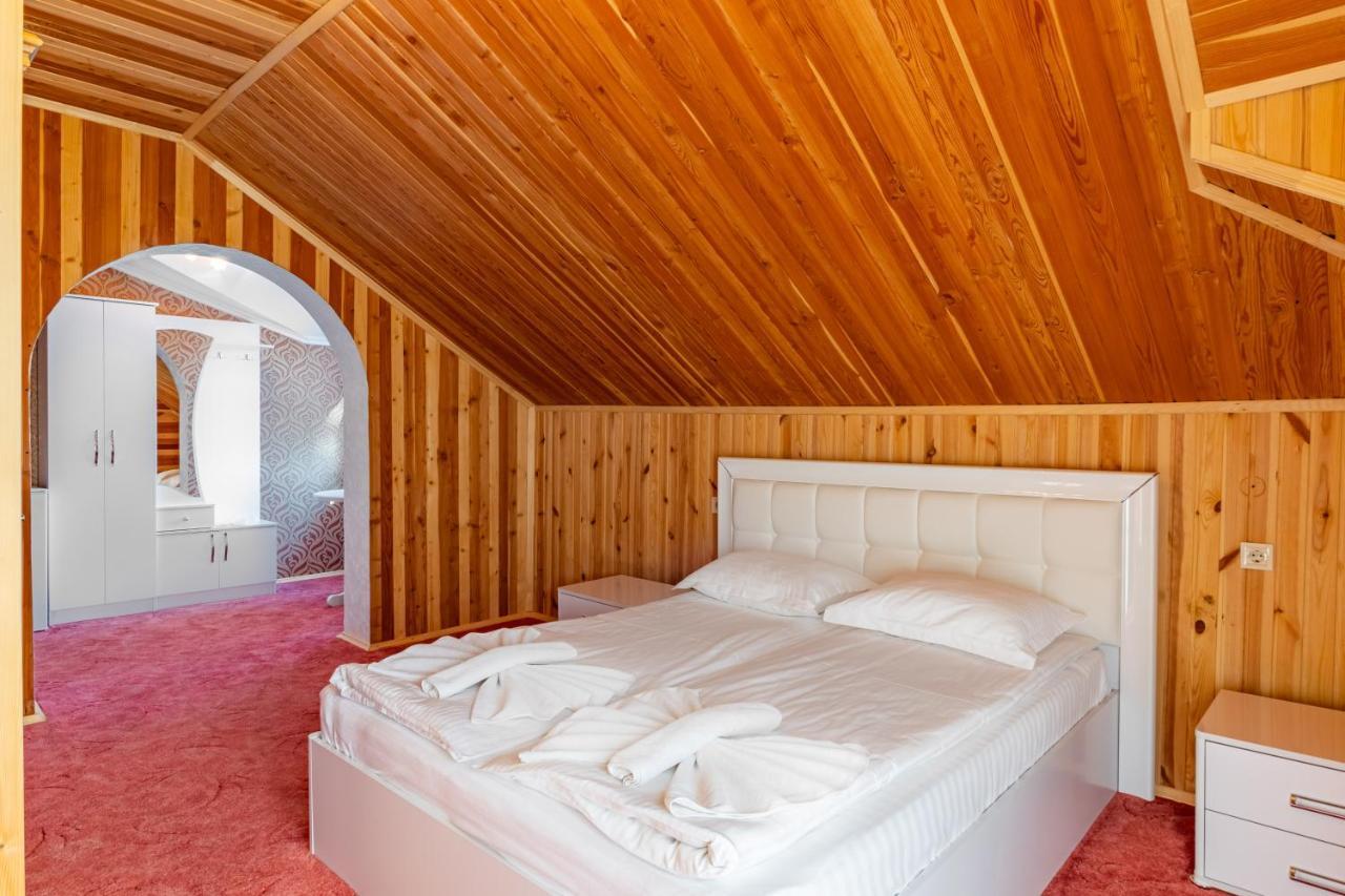 Zeleniy Bir Hotel Bukovel Bagian luar foto