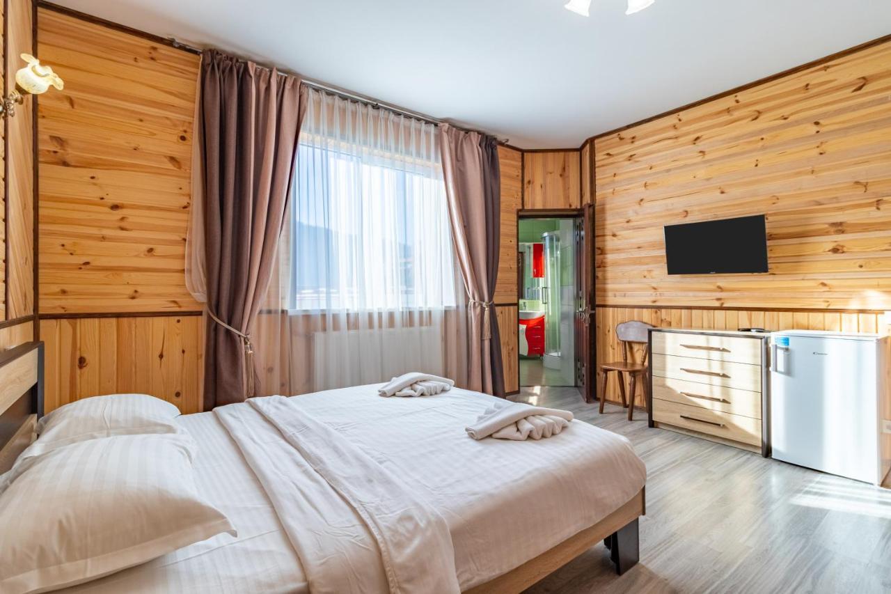 Zeleniy Bir Hotel Bukovel Bagian luar foto